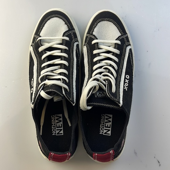 XOXO Unisex Kicks - Picture 6 of 8